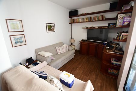 Apartamento à venda com 198m², 4 quartos e 2 vagasQuarto 1