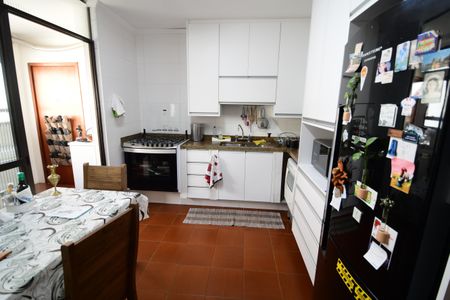 Apartamento à venda com 198m², 4 quartos e 2 vagasCozinha