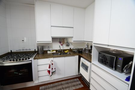 Apartamento à venda com 198m², 4 quartos e 2 vagasCozinha