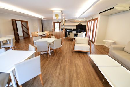 Apartamento à venda com 198m², 4 quartos e 2 vagasÁrea comum - Salão de festas