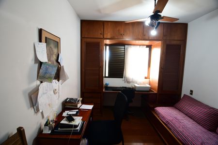 Apartamento à venda com 198m², 4 quartos e 2 vagasQuarto 3