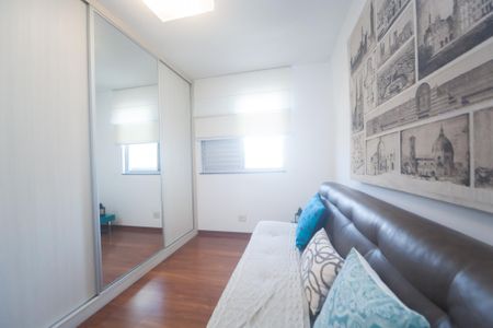 Apartamento à venda com 120m², 4 quartos e 3 vagasquarto 2