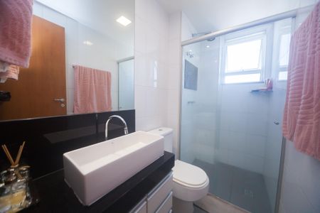 Apartamento à venda com 120m², 4 quartos e 3 vagasBanheiro suite 