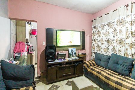 Sala de casa para alugar com 3 quartos, 70m² em Parque Guaianazes, São Paulo