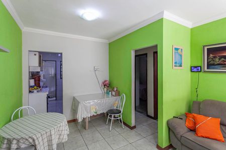 Casa de condomínio à venda com 70m², 2 quartos e 1 vagaSala
