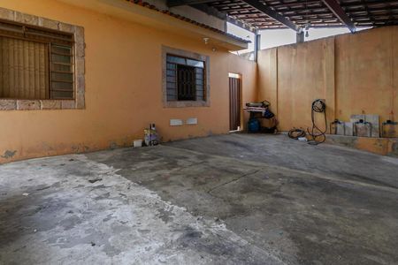 Casa de condomínio à venda com 70m², 2 quartos e 1 vagaGaragem