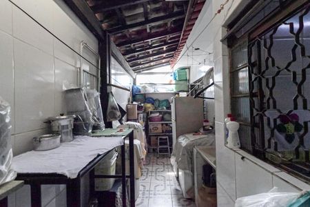 Casa de condomínio à venda com 70m², 2 quartos e 1 vagaÁrea de serviço 