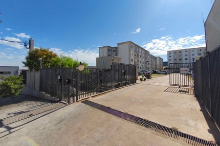 Apartamento para alugar com 42m², 2 quartos e 1 vagaFachada do Condomínio