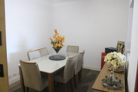 Apartamento à venda com 76m², 2 quartos e 1 vagaSala