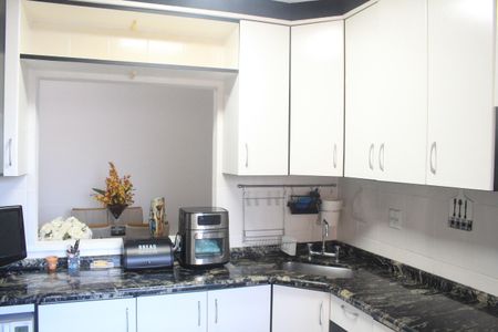 Apartamento à venda com 76m², 2 quartos e 1 vagaCozinha