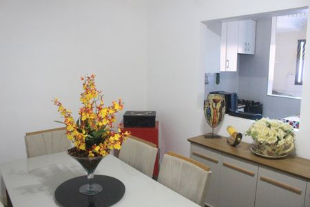 Apartamento à venda com 76m², 2 quartos e 1 vagaSala