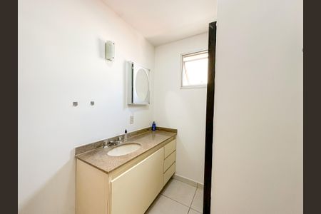 Apartamento para alugar com 105m², 3 quartos e 2 vagasBanheiro 