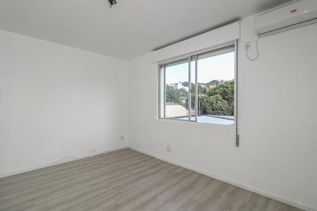 Sala de apartamento para alugar com 1 quarto, 36m² em Vila Jardim, Porto Alegre