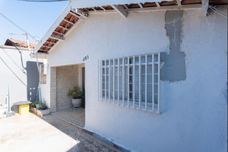 Casa para alugar com 128m², 2 quartos e 1 vaga Casa para alugar com 128m², 2 quartos e 1 vagaFachada