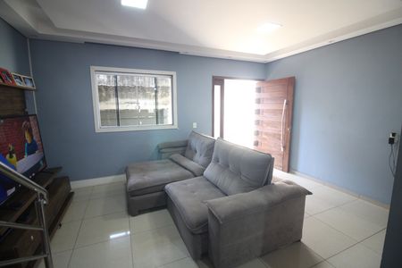Casa à venda com 305m², 3 quartos e 2 vagasSala