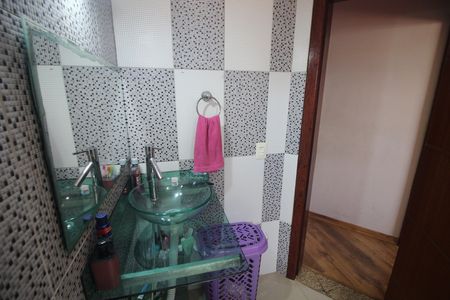 Casa à venda com 305m², 3 quartos e 2 vagasBanheiro 2