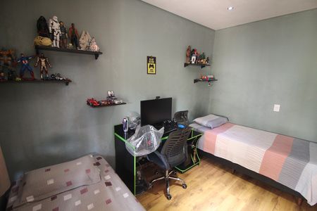 Casa à venda com 305m², 3 quartos e 2 vagasQuarto 2