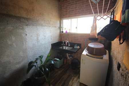 Casa à venda com 305m², 3 quartos e 2 vagasÁrea de Serviço