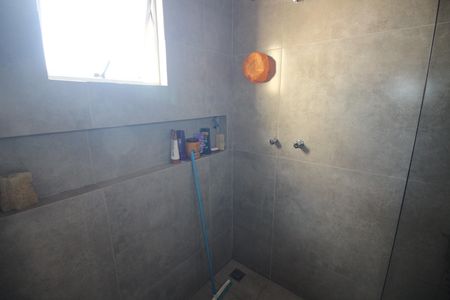 Casa à venda com 305m², 3 quartos e 2 vagasSuite Quarto 1