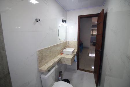 Casa à venda com 305m², 3 quartos e 2 vagasBanheiro 1