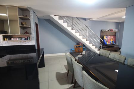 Casa à venda com 305m², 3 quartos e 2 vagasCopa