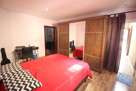 Casa à venda com 305m², 3 quartos e 2 vagasQuarto 1