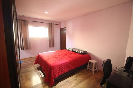 Casa à venda com 305m², 3 quartos e 2 vagasQuarto 1