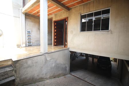 Casa à venda com 305m², 3 quartos e 2 vagasQuintal