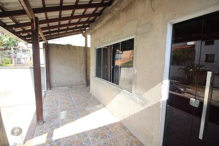 Casa à venda com 305m², 3 quartos e 2 vagasVaranda