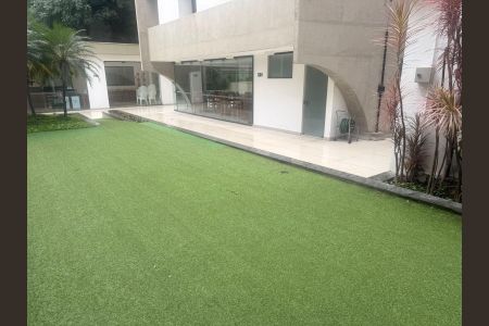 Apartamento à venda com 136m², 3 quartos e 2 vagas Apartamento à venda com 136m², 3 quartos e 2 vagasÁrea externa