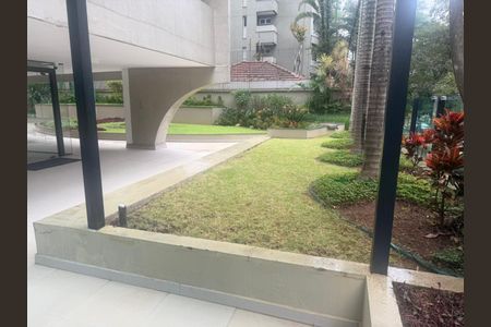 Apartamento à venda com 136m², 3 quartos e 2 vagas Apartamento à venda com 136m², 3 quartos e 2 vagasÁrea externa