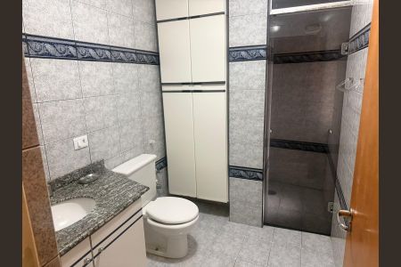 Apartamento à venda com 136m², 3 quartos e 2 vagas Apartamento à venda com 136m², 3 quartos e 2 vagasBanheiro