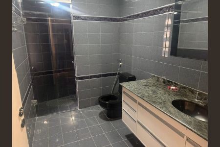 Apartamento à venda com 136m², 3 quartos e 2 vagas Apartamento à venda com 136m², 3 quartos e 2 vagasBanheiro