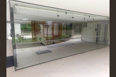 Apartamento à venda com 136m², 3 quartos e 2 vagas Apartamento à venda com 136m², 3 quartos e 2 vagasÁrea externa