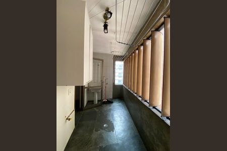 Apartamento à venda com 136m², 3 quartos e 2 vagas Apartamento à venda com 136m², 3 quartos e 2 vagasVaranda