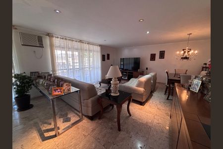 Apartamento à venda com 221m², 3 quartos e 4 vagas Apartamento à venda com 221m², 3 quartos e 4 vagasSala