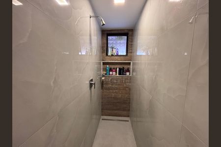 Apartamento à venda com 221m², 3 quartos e 4 vagas Apartamento à venda com 221m², 3 quartos e 4 vagasBanheiro do Quarto 3