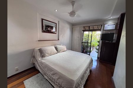 Apartamento à venda com 221m², 3 quartos e 4 vagas Apartamento à venda com 221m², 3 quartos e 4 vagasQuarto 3
