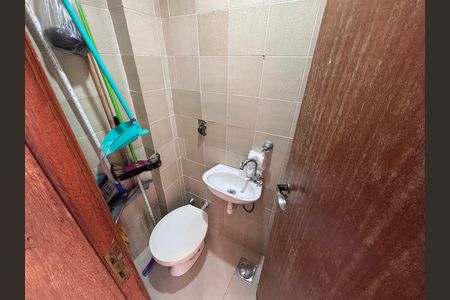 Apartamento à venda com 221m², 3 quartos e 4 vagas Apartamento à venda com 221m², 3 quartos e 4 vagasBanheiro de serviço