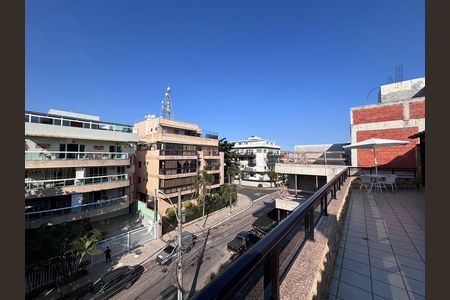 Apartamento à venda com 221m², 3 quartos e 4 vagas Apartamento à venda com 221m², 3 quartos e 4 vagasVaranda
