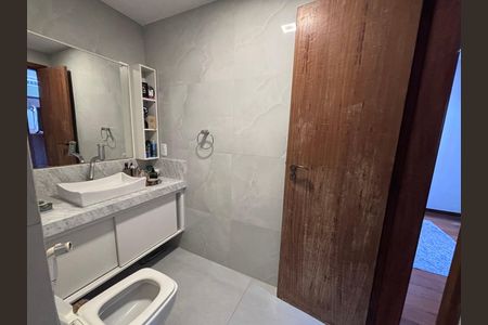 Apartamento à venda com 221m², 3 quartos e 4 vagas Apartamento à venda com 221m², 3 quartos e 4 vagasBanheiro do Quarto 3