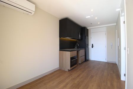 Sala/Cozinha de apartamento para alugar com 1 quarto, 41m² em Indianópolis, São Paulo