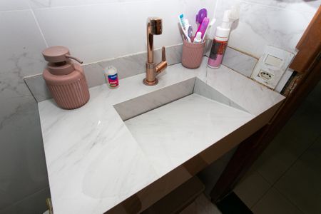 Apartamento à venda com 49m², 2 quartos e sem vagaBanheiro