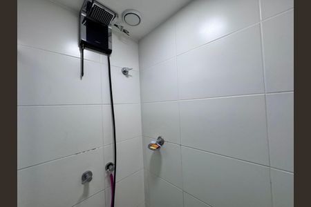 Apartamento para alugar com 70m², 2 quartos e 1 vagaSuíte - Banheiro