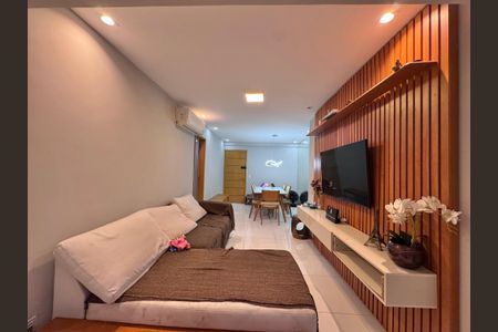 Sala de apartamento para alugar com 2 quartos, 70m² em Recreio dos Bandeirantes, Rio de Janeiro