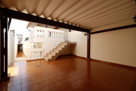 Casa à venda com 397m², 3 quartos e 2 vagas Casa à venda com 397m², 3 quartos e 2 vagasÁrea externa