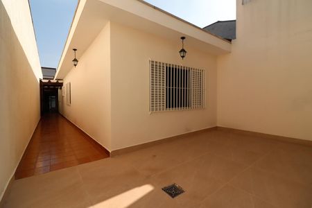 Casa à venda com 397m², 3 quartos e 2 vagas Casa à venda com 397m², 3 quartos e 2 vagasÁrea externa