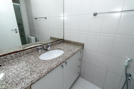 Apartamento para alugar com 105m², 3 quartos e 2 vagasBanheiro da Suíte