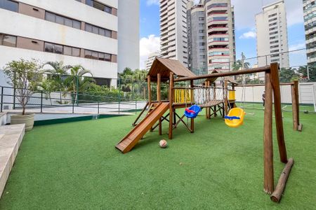 Apartamento à venda com 288m², 5 quartos e 4 vagas Apartamento à venda com 288m², 5 quartos e 4 vagasÁrea Comum
