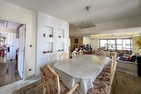 Apartamento à venda com 288m², 5 quartos e 4 vagas Apartamento à venda com 288m², 5 quartos e 4 vagasSala de Jantar